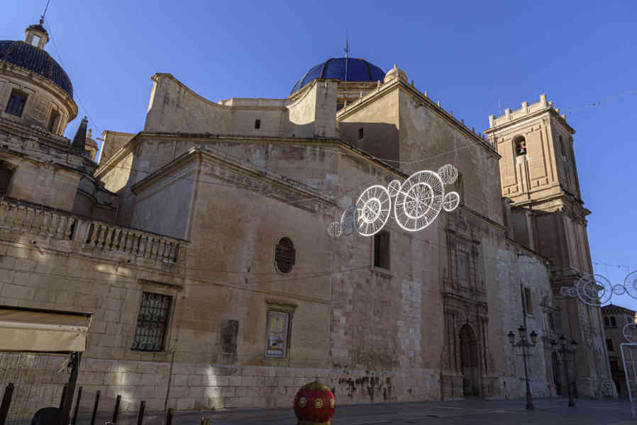 Alicante - Elche 08 - basílica de Santa María.jpg